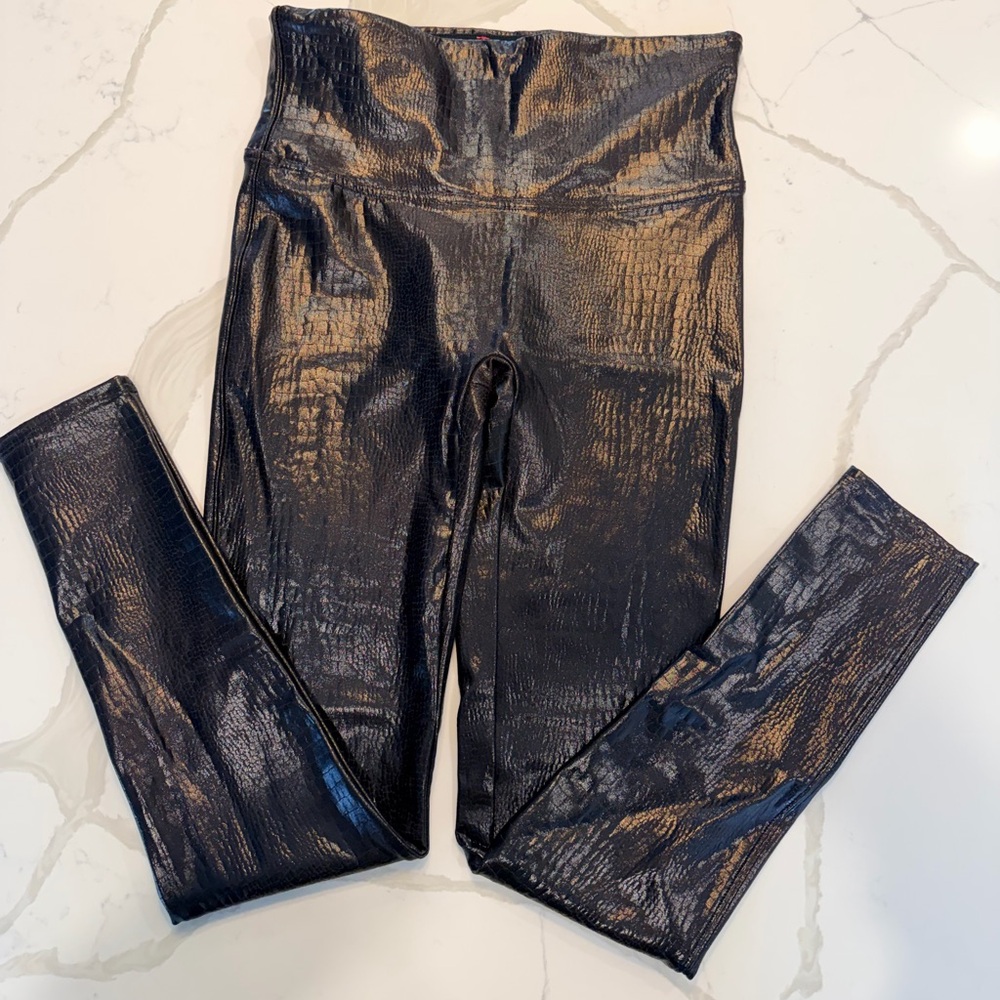 SPANX Crocodile Pattern Leggings in Brown